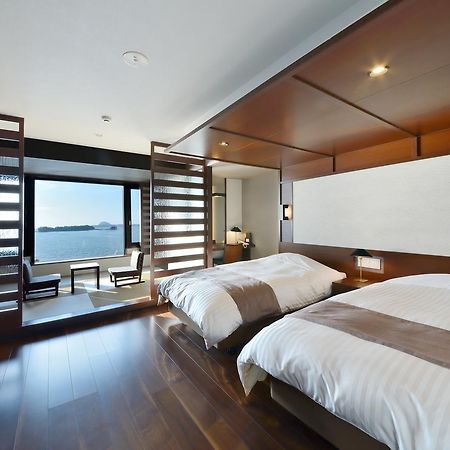 Uminoyasuragi Hotel Ryugu Kami Amakusa Екстер'єр фото