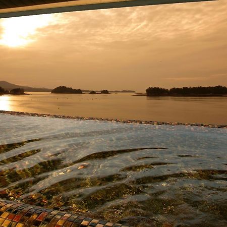 Uminoyasuragi Hotel Ryugu Kami Amakusa Екстер'єр фото